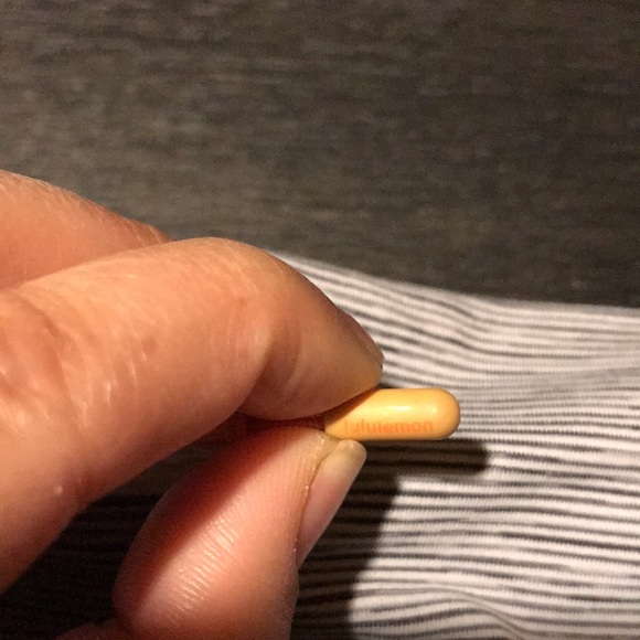 Lululemon - Picture 6 of 7